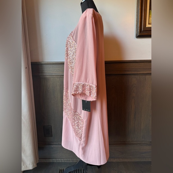 Le Bos Pink Sequin Kimono - Picture 2 of 7